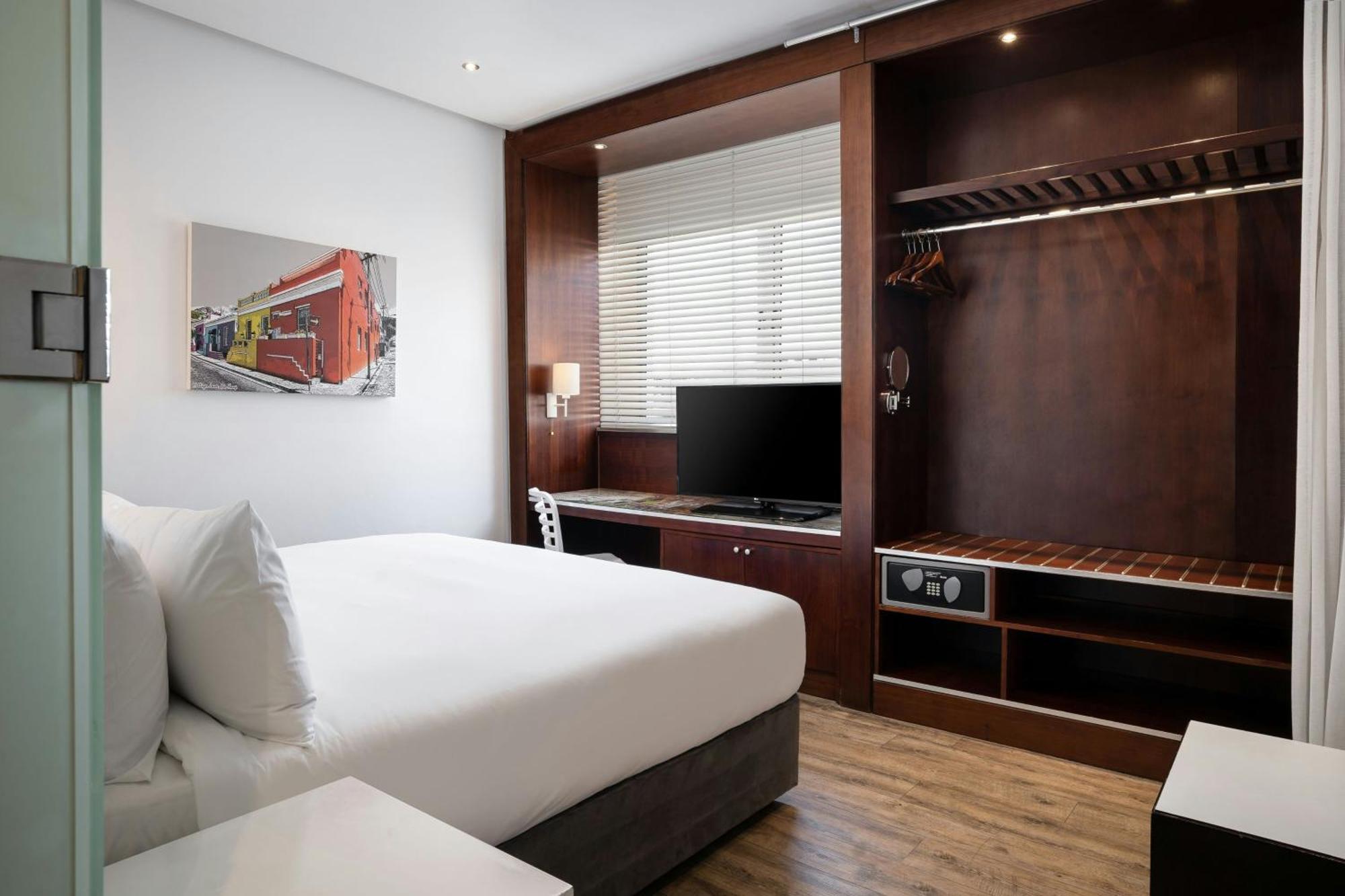 Protea Hotel Fire & Ice By Marriott Cape Town Bagian luar foto